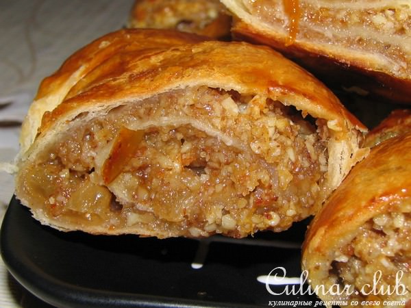 Ореховый рулет.