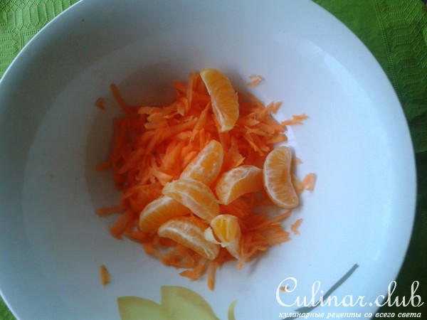 Cалат с курочкой и фруктами