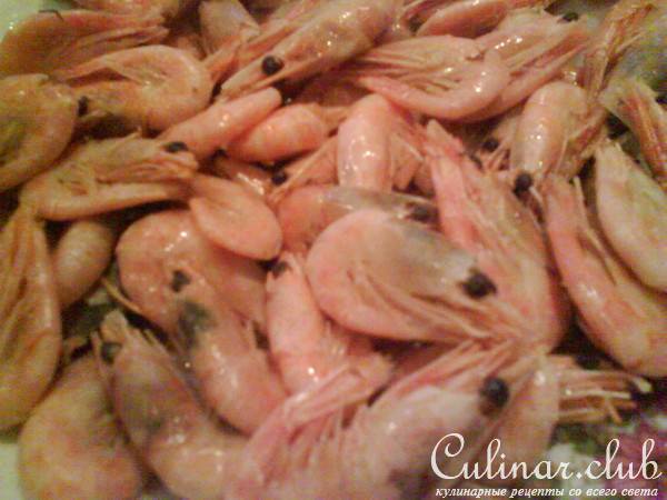Пикантный салат из креветок и кукурузы