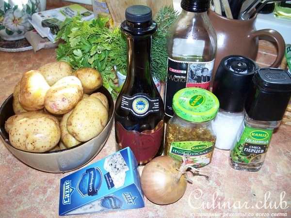 Салат из молодого картофеля с голубым сыром