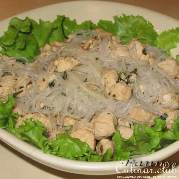 Восточный салат с курицей