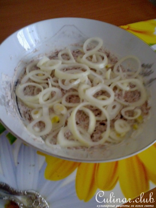 Салат мясной с грибами
