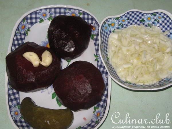Свекольный легенький салатик(Возможно вариант)