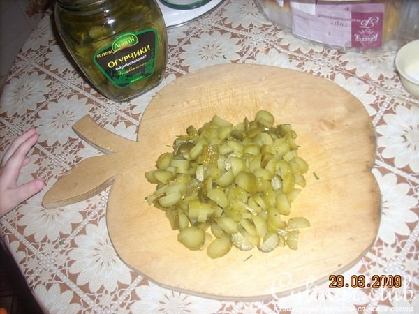 салат "Печень с фасолью"