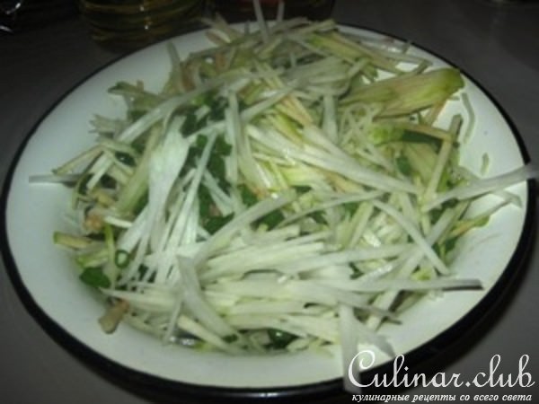 САЛАТ ИЗ ЗЕЛЕНОЙ РЕДЬКИ