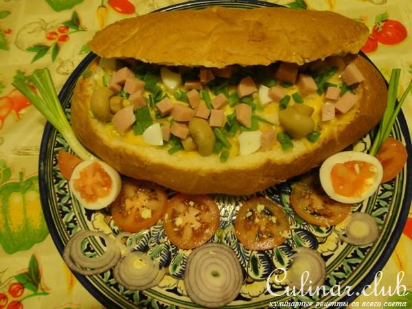 Салат в хлебе "Тайник"