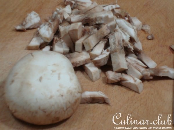 Салат из пекинской капусты с шампиньонами