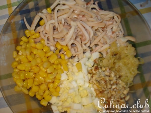 Салат из кальмаров