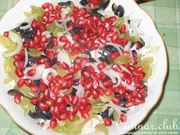 Пестрый салат с курочкой