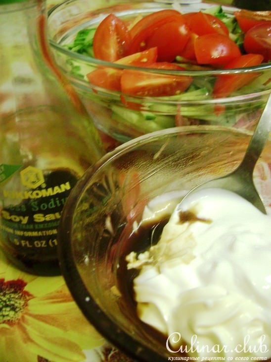 Салат из овощей с ветчиной и сметанной заправкой «И было вкусно».