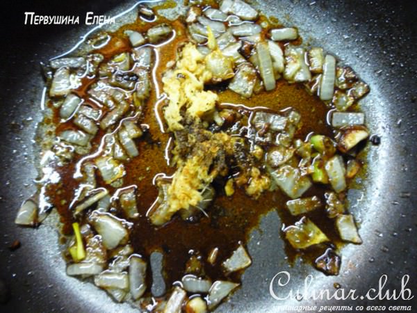 Теплый грибной салат с красной фасолью и острой заправкой