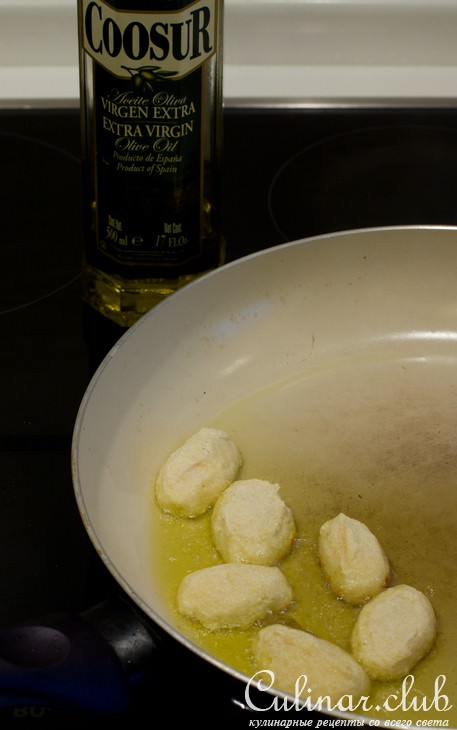 Салат с грушей и картофельными клецками
