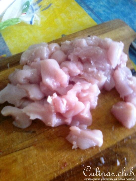 Салат с курицей и овощами