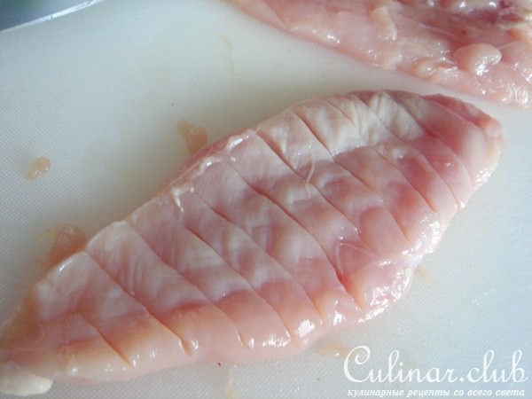 Салат с грудками, с двойным соусом