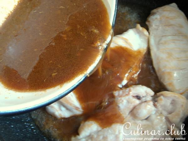 Салат с грудками, с двойным соусом