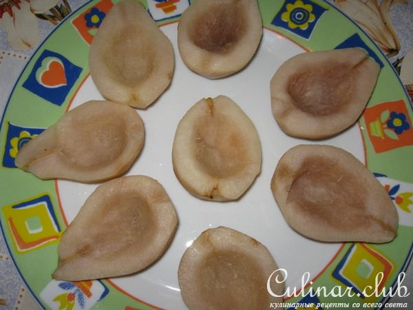 Салат из курицы в грушах