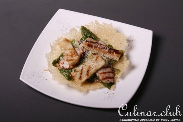 Салат "цезарь с куриной грудкой гриль"