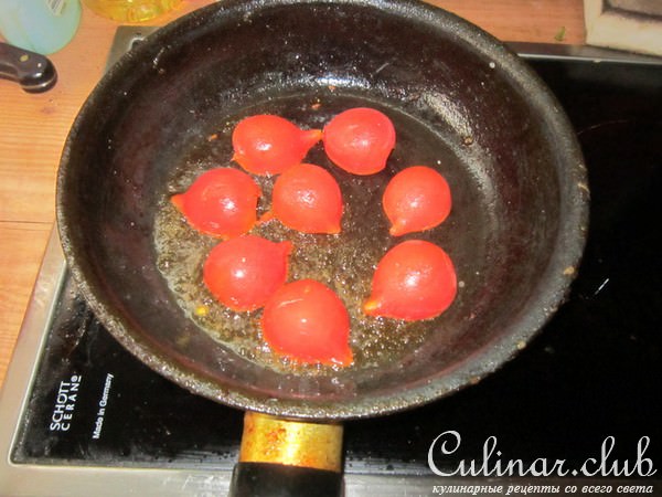 Салат Кади-Ча с острым соусом