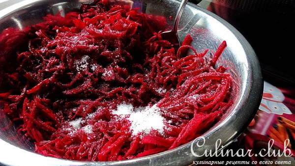 Салат из свеклы с кунжутом по-корейски