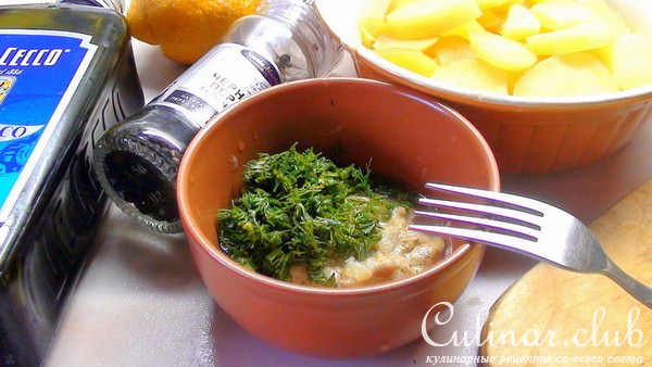 Картофельный салат с горчичной заправкой и килечкой!