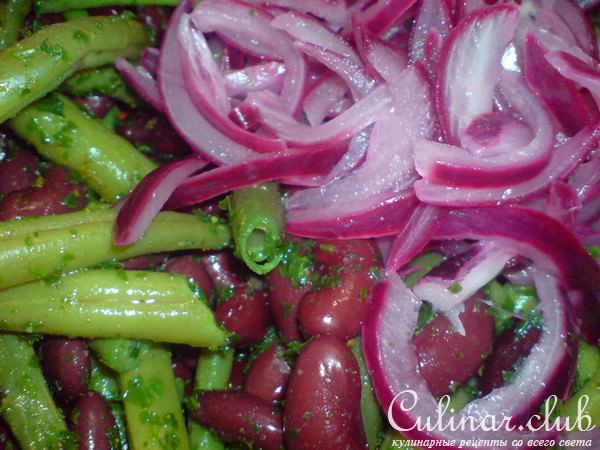 Фасолевый салат с орехами