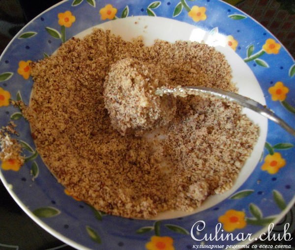 Дуэль...Салат с манго и овечьим сыром в ореховой панировке