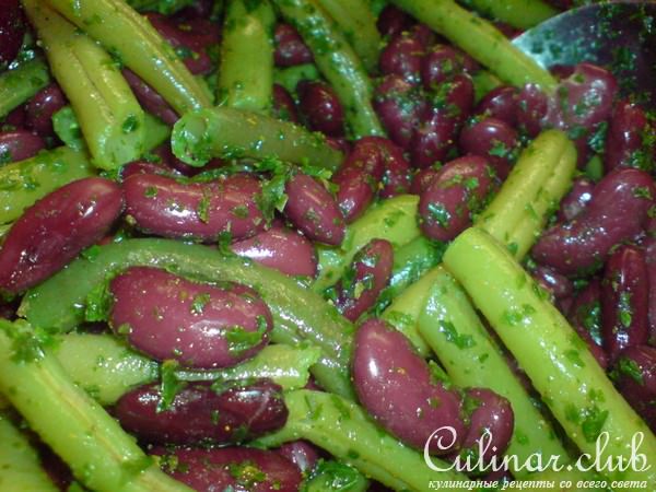Фасолевый салат с орехами
