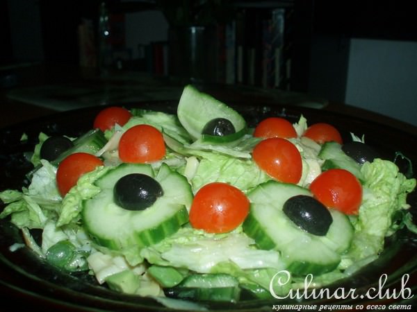Салат с авокадо и маринованными артишоками(вариант).