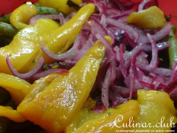 Фасолевый салат с орехами