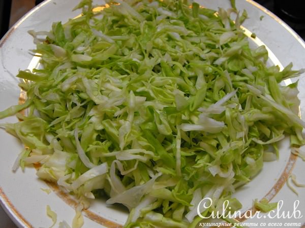 Капустный салат с заправкой из хрена
