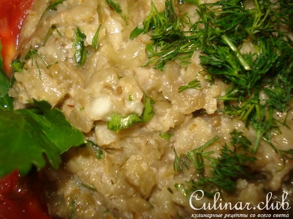 Баклажанный салат с грецкими орехами