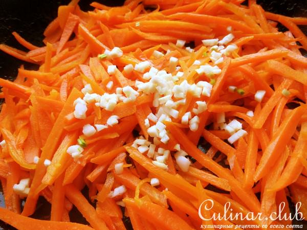 Морковный салат с творожными шариками