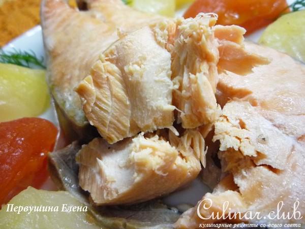 Салат овощной с форелью и оливками "Себе любимой"