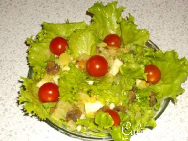 Грибной салат с яблоками