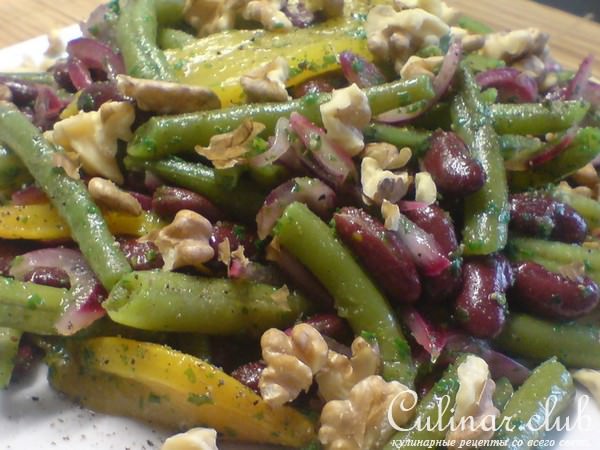 Фасолевый салат с орехами