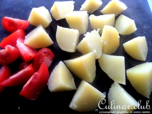 Салат с картофелем и маслинами