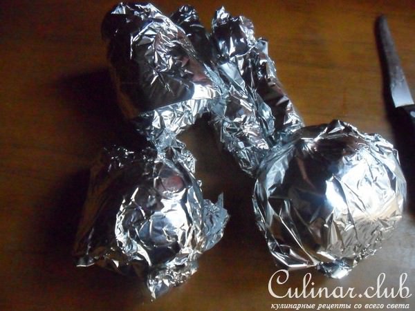 Винегрет с виноградом и орехами