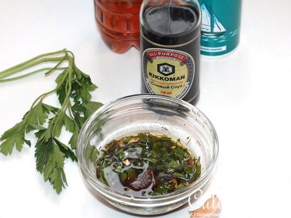 Теплый салат из кабачка с помидорами