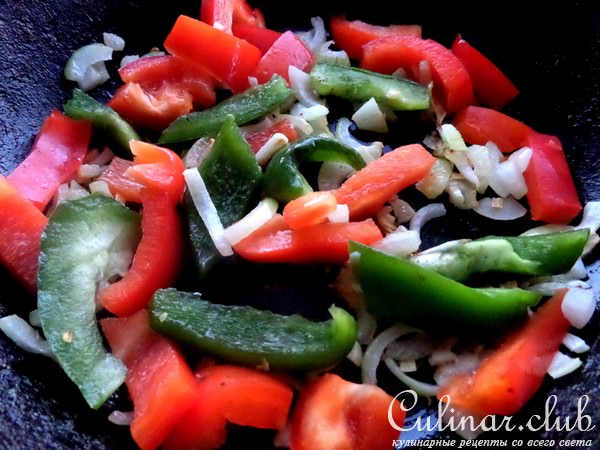 Салат с картофелем и маслинами