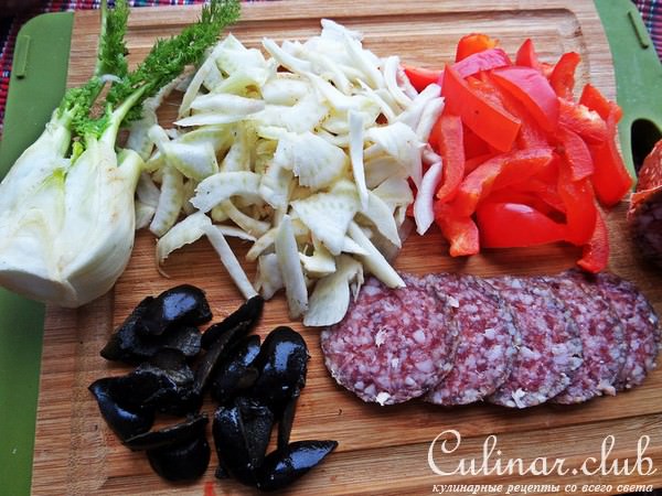 Салат с фенхелем,салями и гречкой