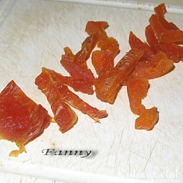 Теплый салат из спаржи с курагой