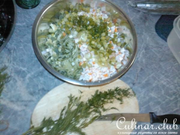 Салат "Брокколи с крабовыми палочками"