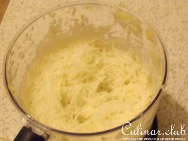 Витаминный салат с грушей