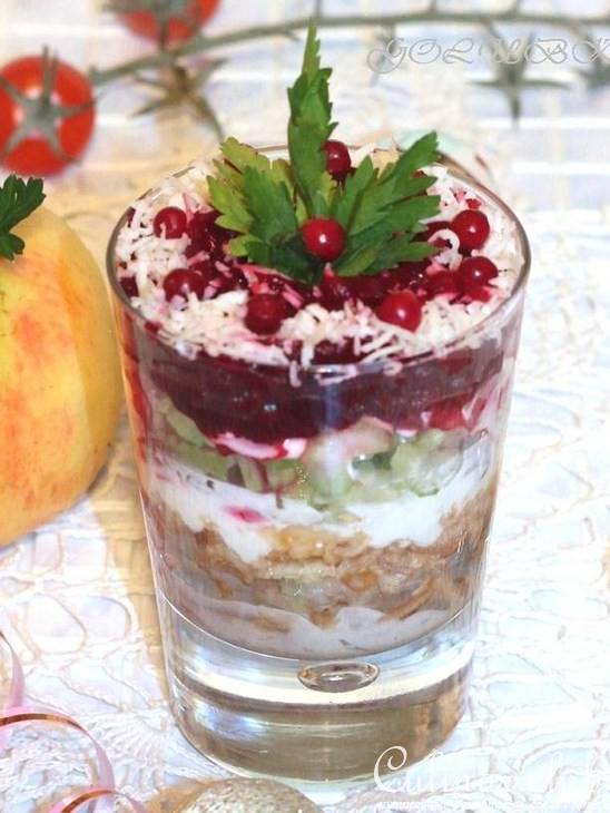 Салат "Розовые щечки"