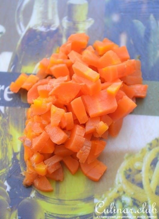 Салат из квашеной капусты и красной свеклы