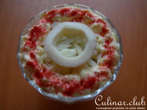 Салат с кальмарами