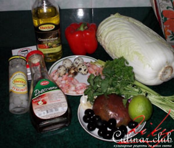 Салат из креветок и манго