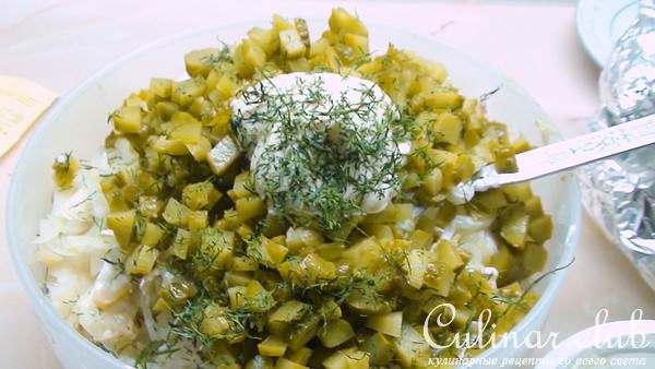 Салат из трески горячего копчения. Очень вкусный салат, фирменный, от свёкра!