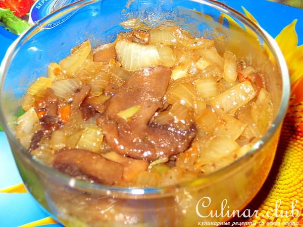 Салат с грибами и креветками.
