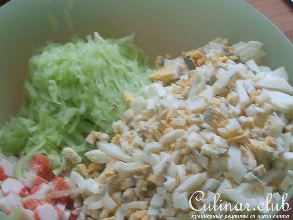 Салат с крабовыми палочками